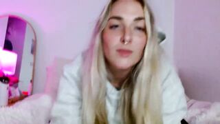 OliviaQuinnn Video  [MFC Video] brasileira feminine-trans roundass